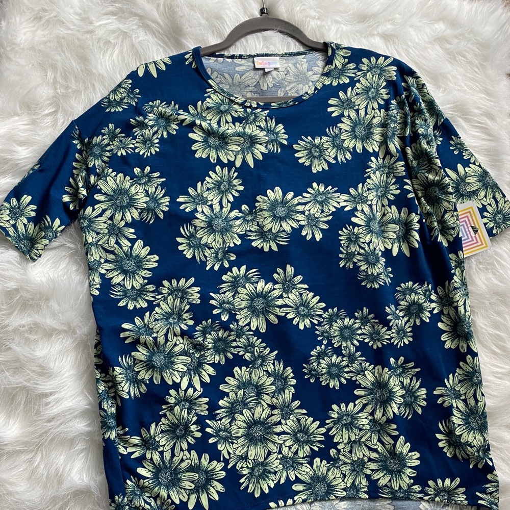 Lularoe Irma shirt